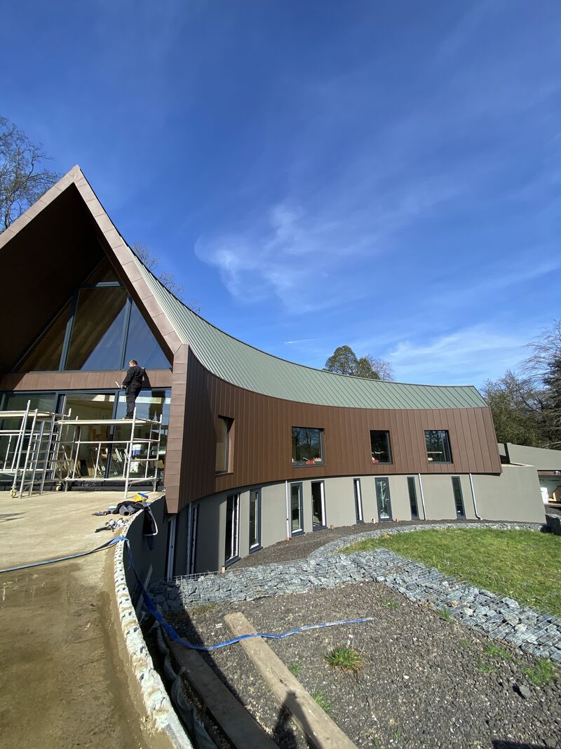 Award Winning Standing Seam Curved Roof in Nedzink Nuance Green and Mazzonetto Cortex 3D